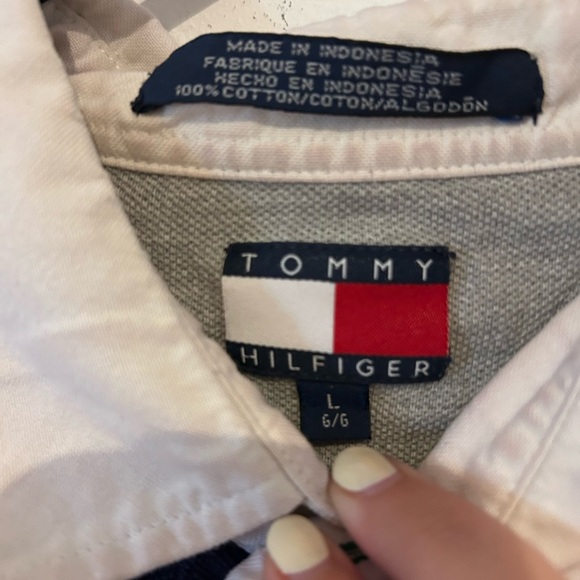 Tommy Hilfiger Red and White Logo Tag Shirt - Picture 2 of 2